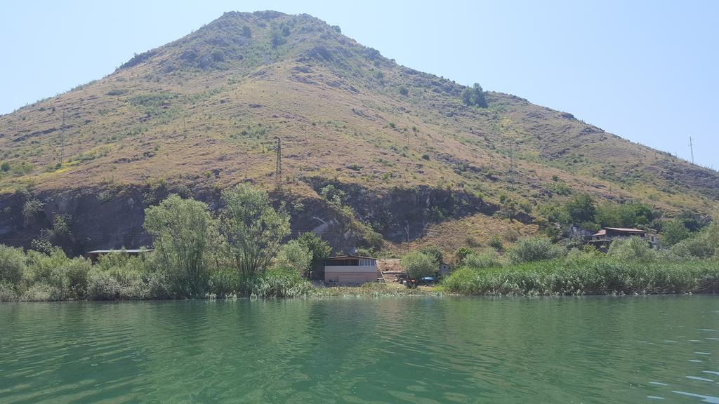 Skadar Lake House Вирпазар Екстериор снимка